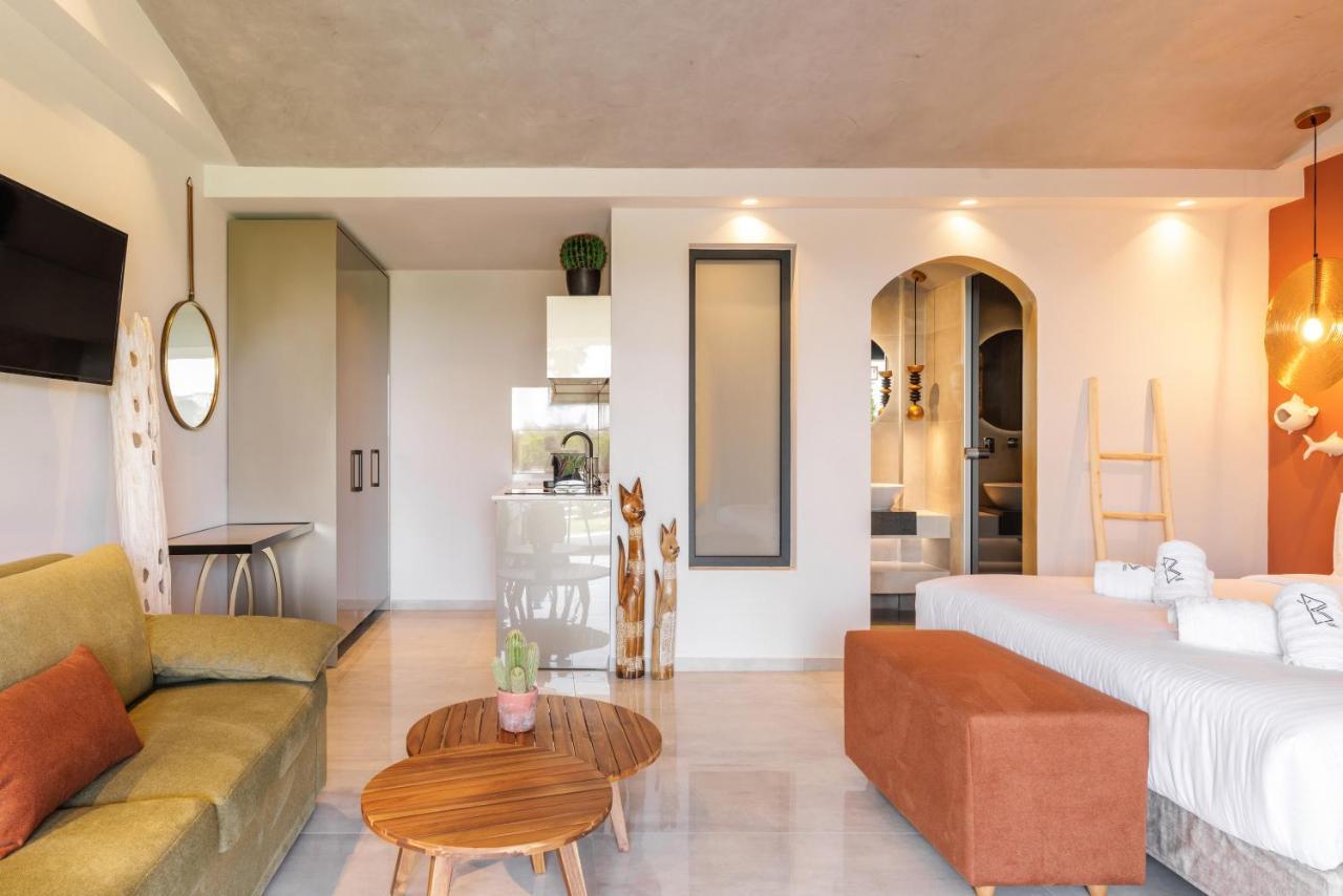 Cocooning Suites By Blue Carpet Pefkochori Exterior foto